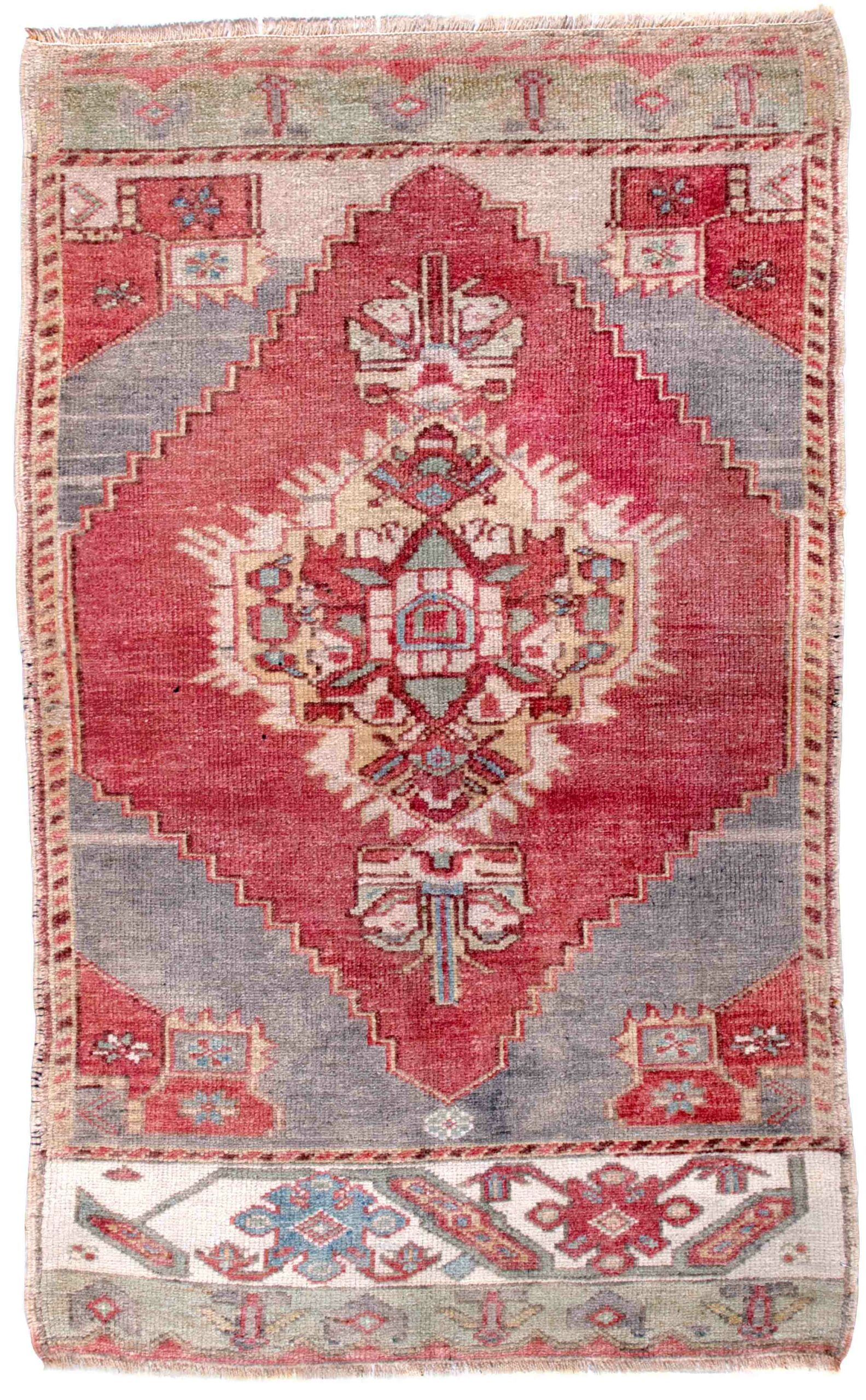 Central Anatolian 2'5"X3'11"